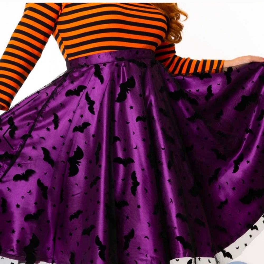 EUC UNIQUE VINTAGE BAT SKIRT SZ 5X